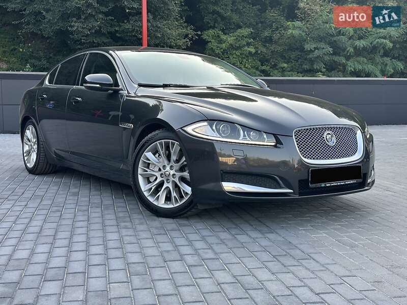 Jaguar XF 2012