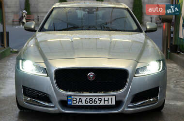 Седан Jaguar XF 2015 в Кропивницькому