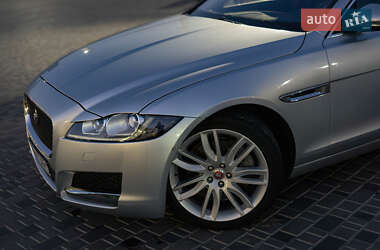 Седан Jaguar XF 2015 в Кропивницком