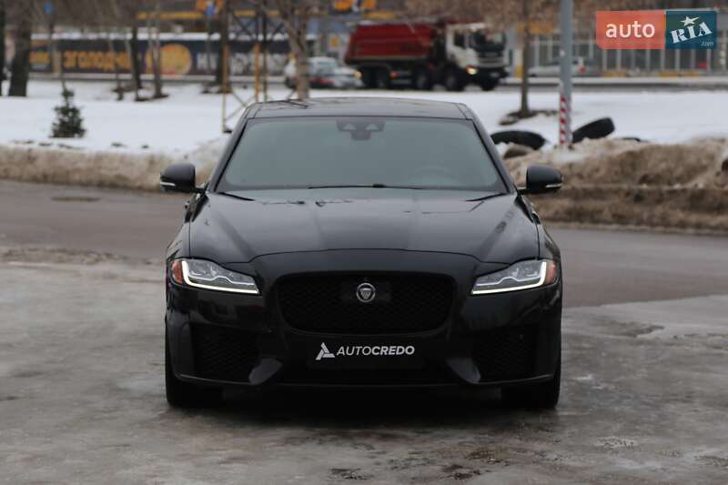 Седан Jaguar XF 2015 в Киеве