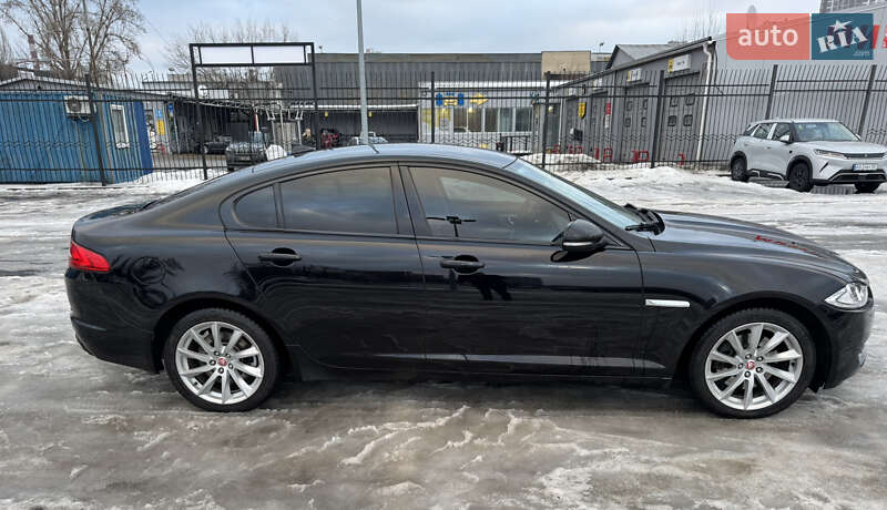 Седан Jaguar XF 2014 в Киеве