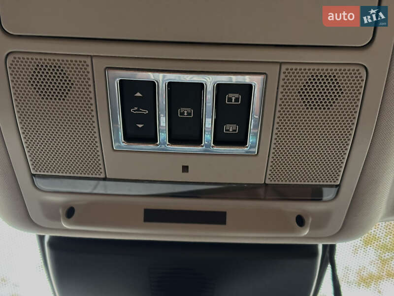 Седан Jaguar XF 2016 в Киеве