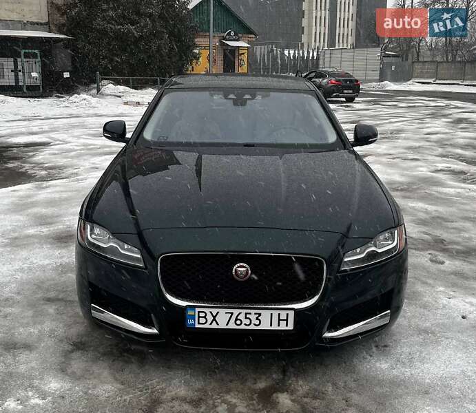 Седан Jaguar XF 2016 в Киеве фото 16 Седан Jaguar XF 2016 в Киеве