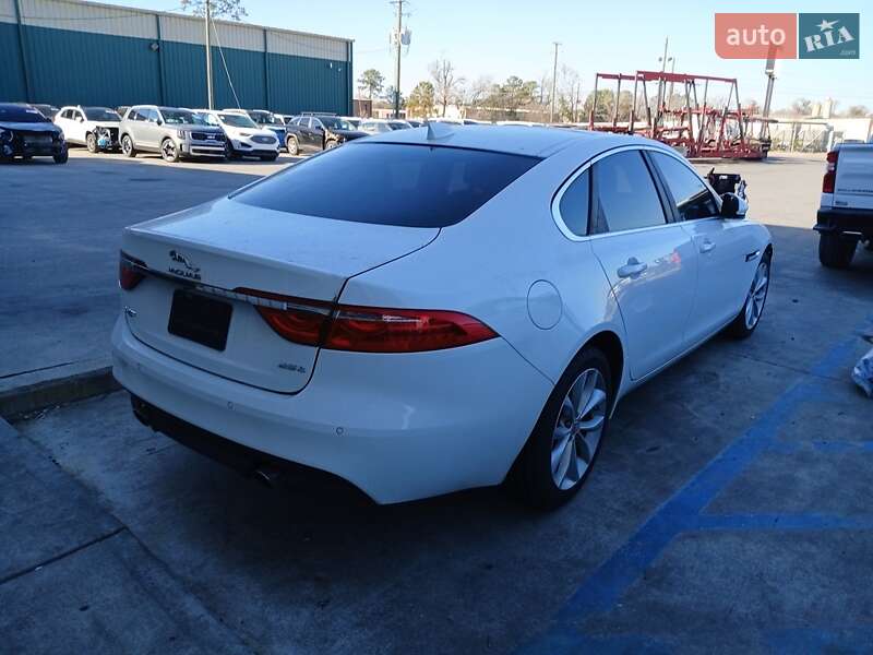 Седан Jaguar XF 2017 в Марганці