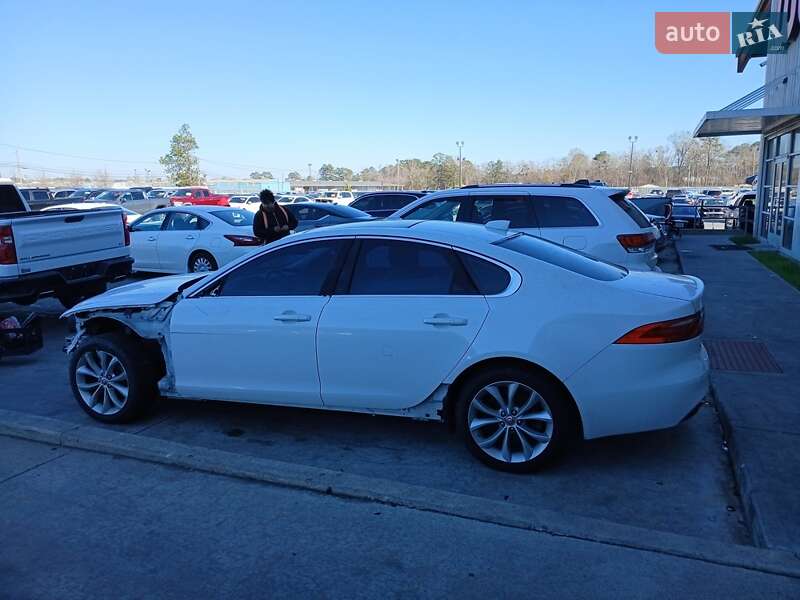 Седан Jaguar XF 2017 в Марганці