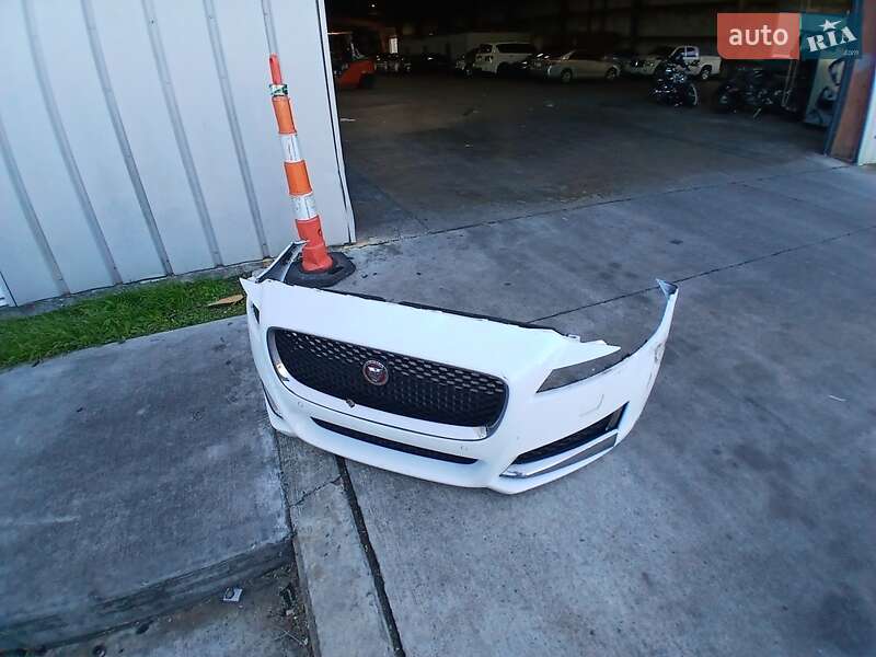 Седан Jaguar XF 2017 в Марганці