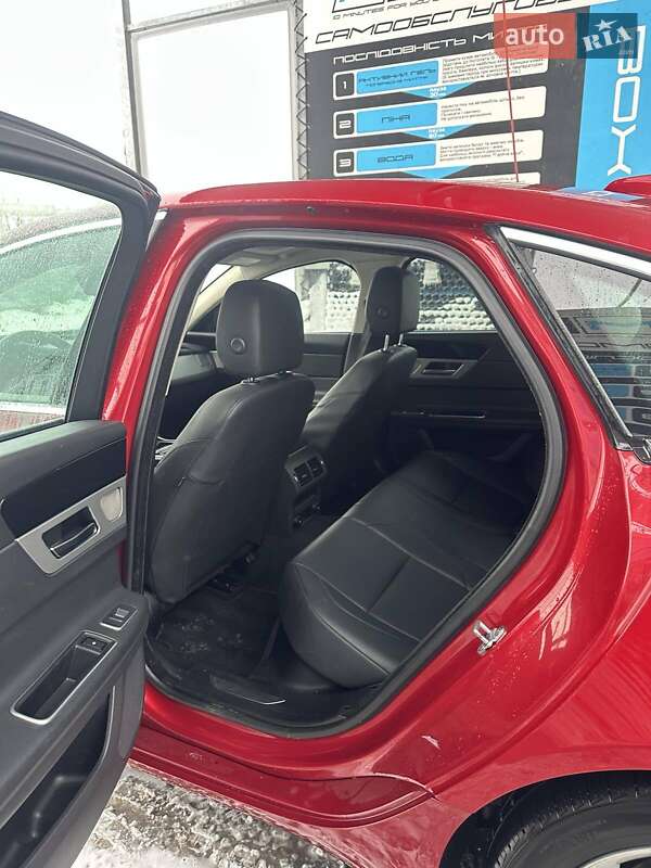 Седан Jaguar XF 2016 в Києві