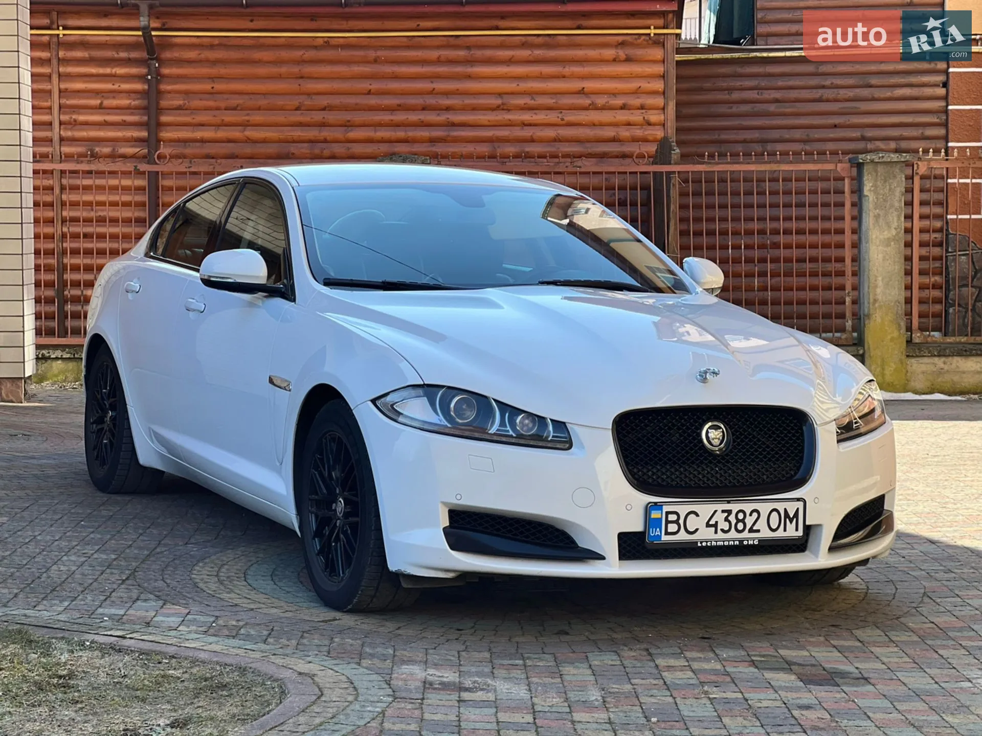 2012 Jaguar XF - мініатюра 4