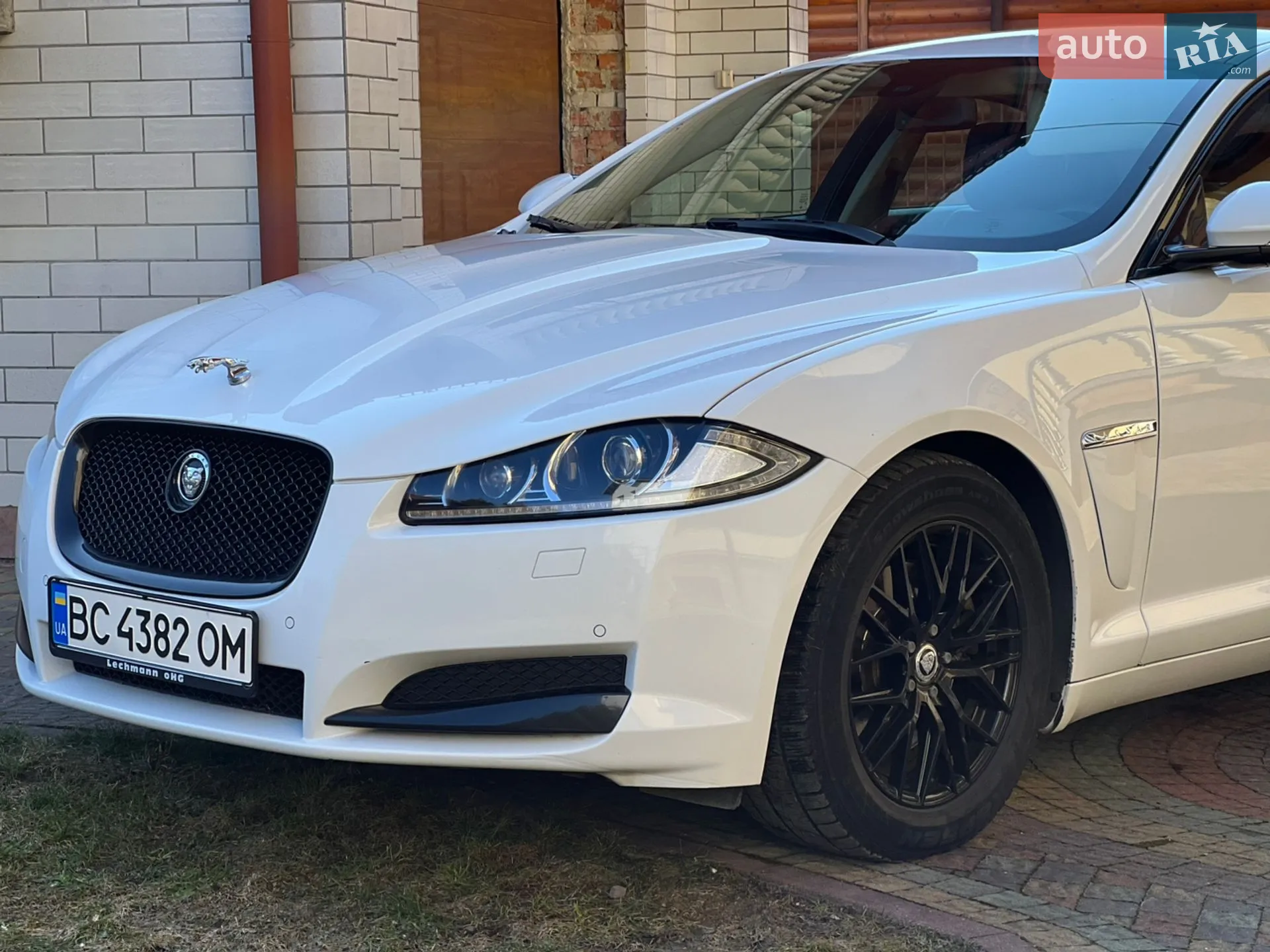 2012 Jaguar XF - мініатюра 14