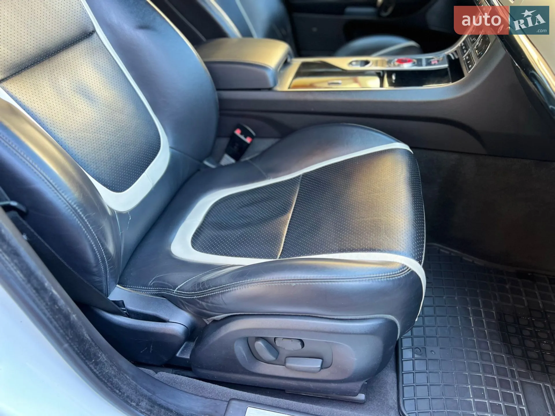 2012 Jaguar XF - мініатюра 72