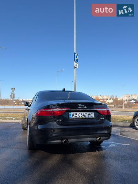 Седан Jaguar XF 2019 в Виннице