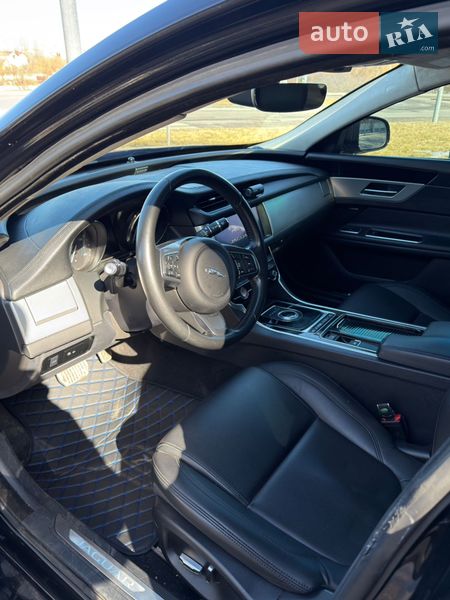 Седан Jaguar XF 2019 в Виннице