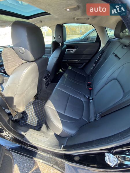 Седан Jaguar XF 2019 в Виннице