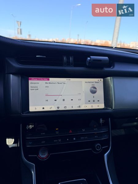 Седан Jaguar XF 2019 в Виннице