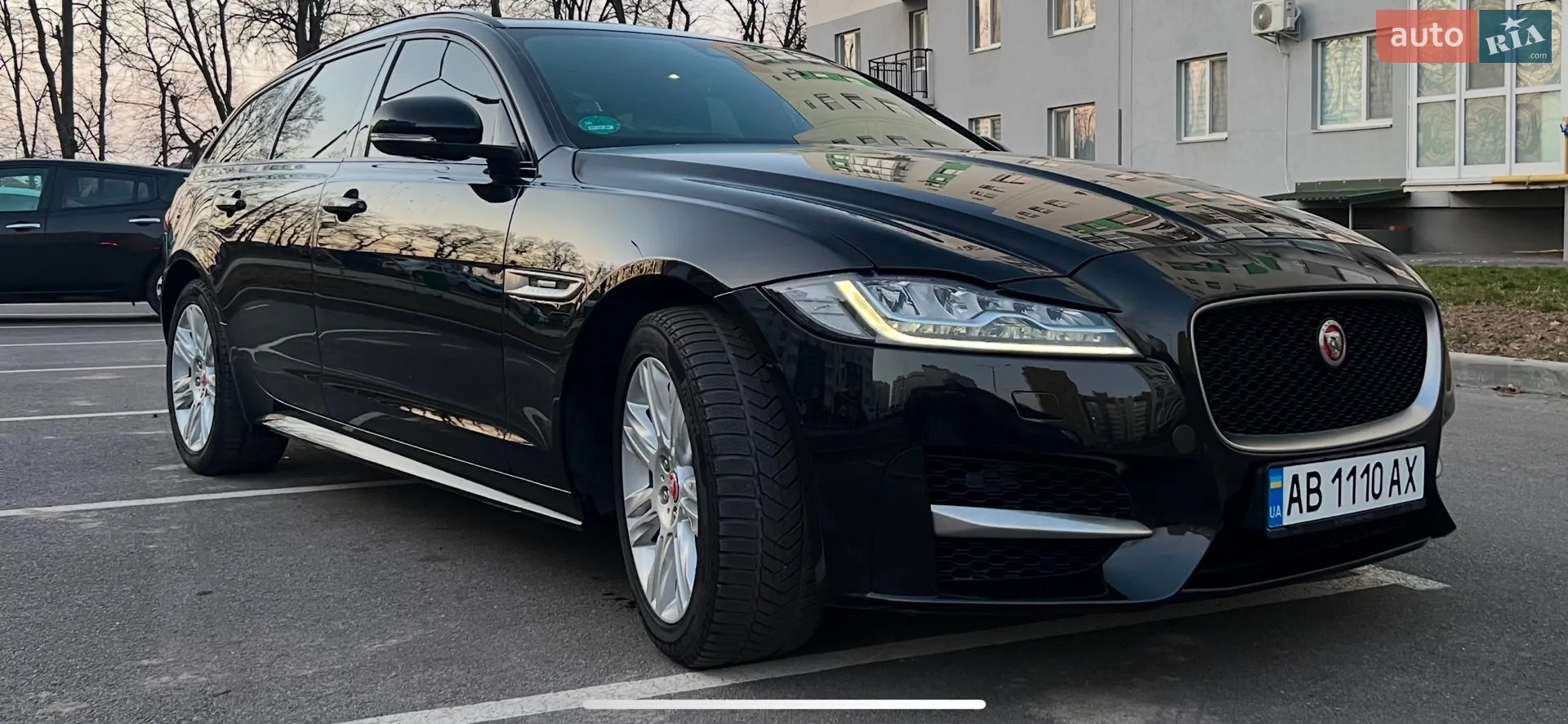 2019 Jaguar XF - мініатюра 3