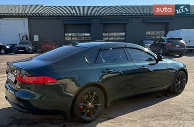 Седан Jaguar XF 2016 в Чернигове