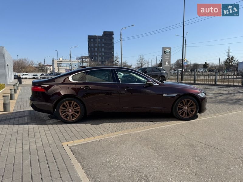 Седан Jaguar XF 2019 в Харкові
