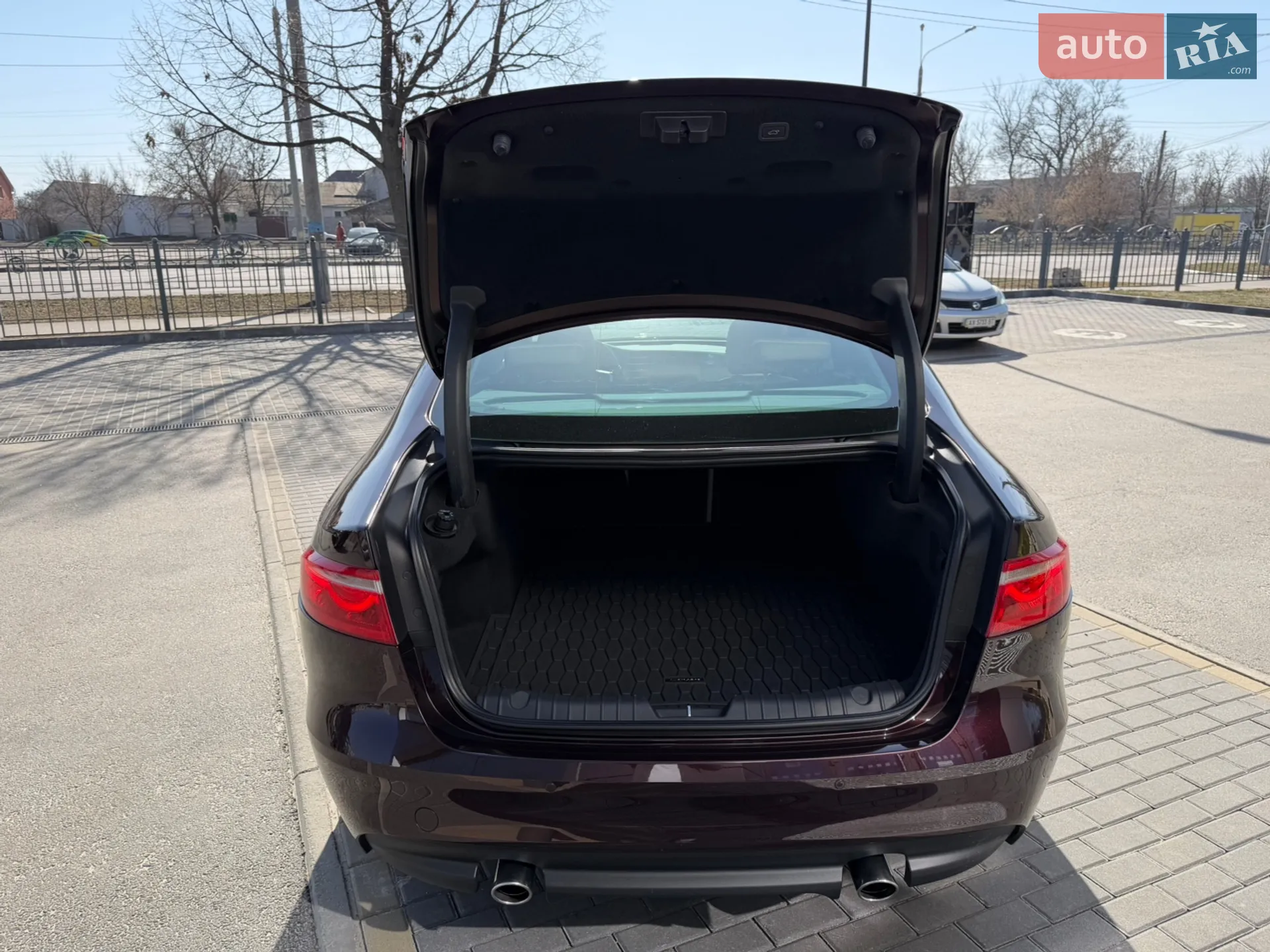 2019 Jaguar XF - мініатюра 20