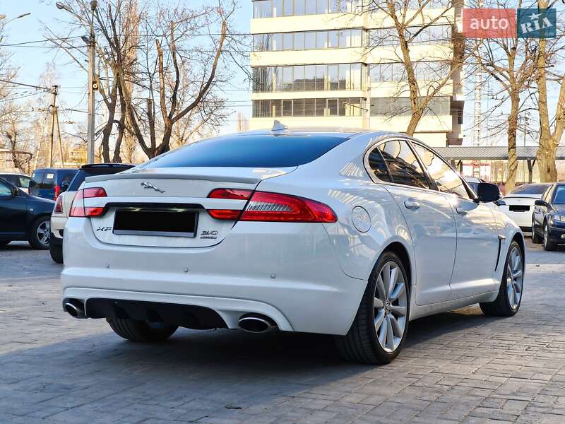 Седан Jaguar XF 2013 в Днепре
