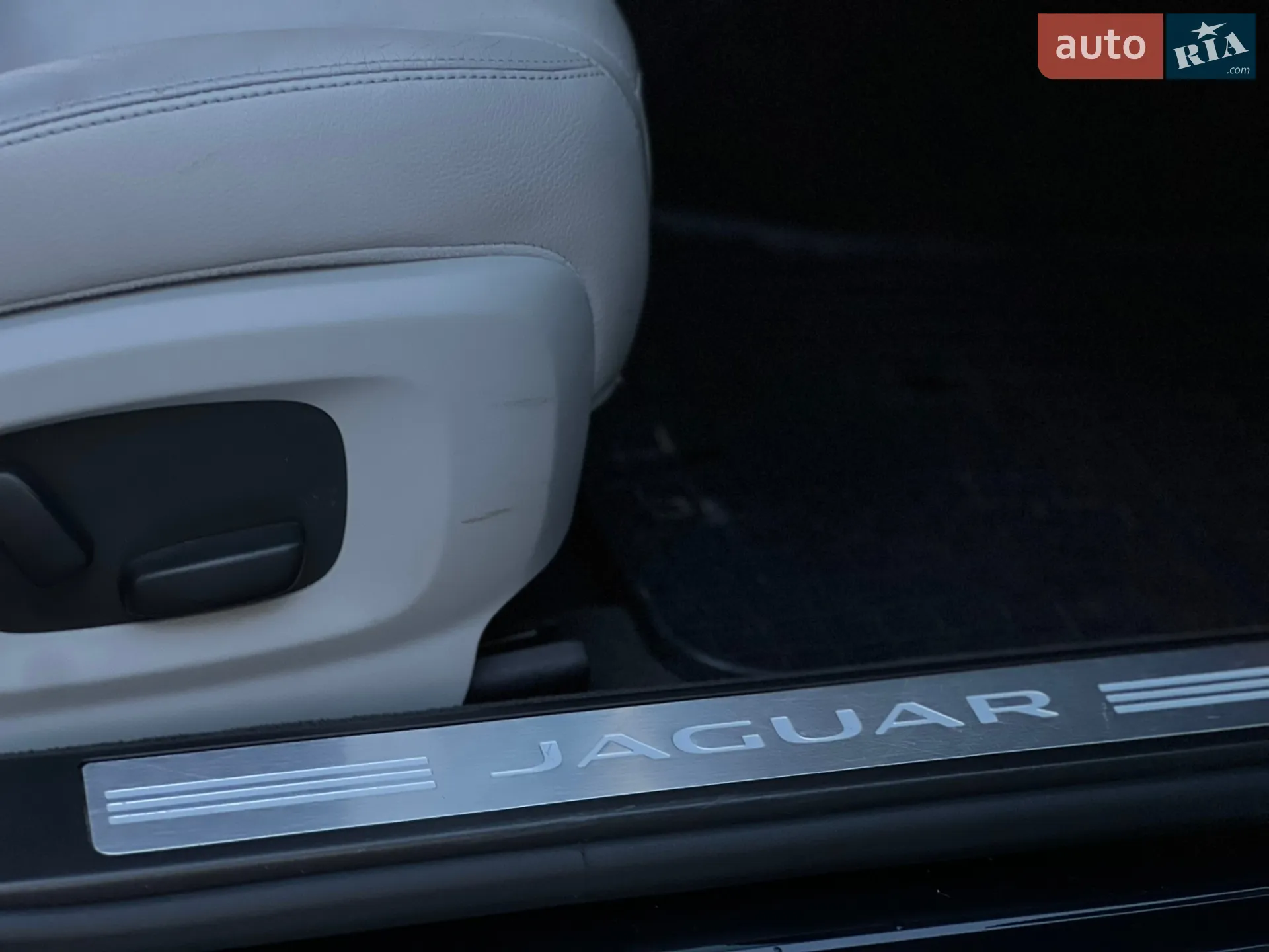2014 Jaguar XF - мініатюра 33