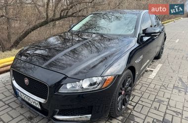 Седан Jaguar XF 2016 в Києві