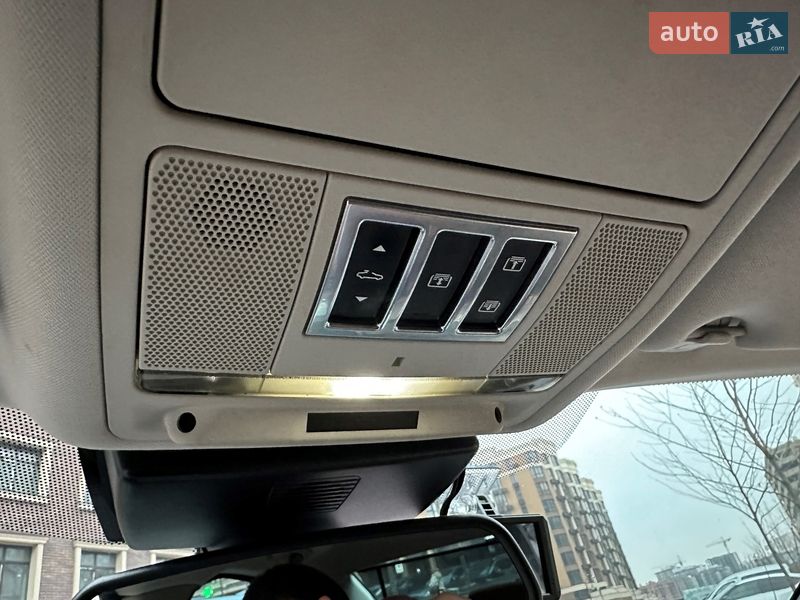 Седан Jaguar XF 2016 в Києві