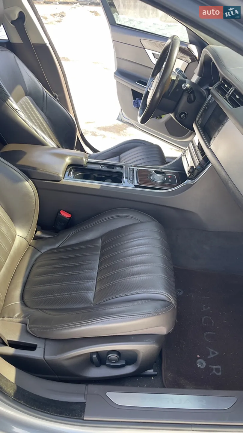 2016 Jaguar XF - мініатюра 21