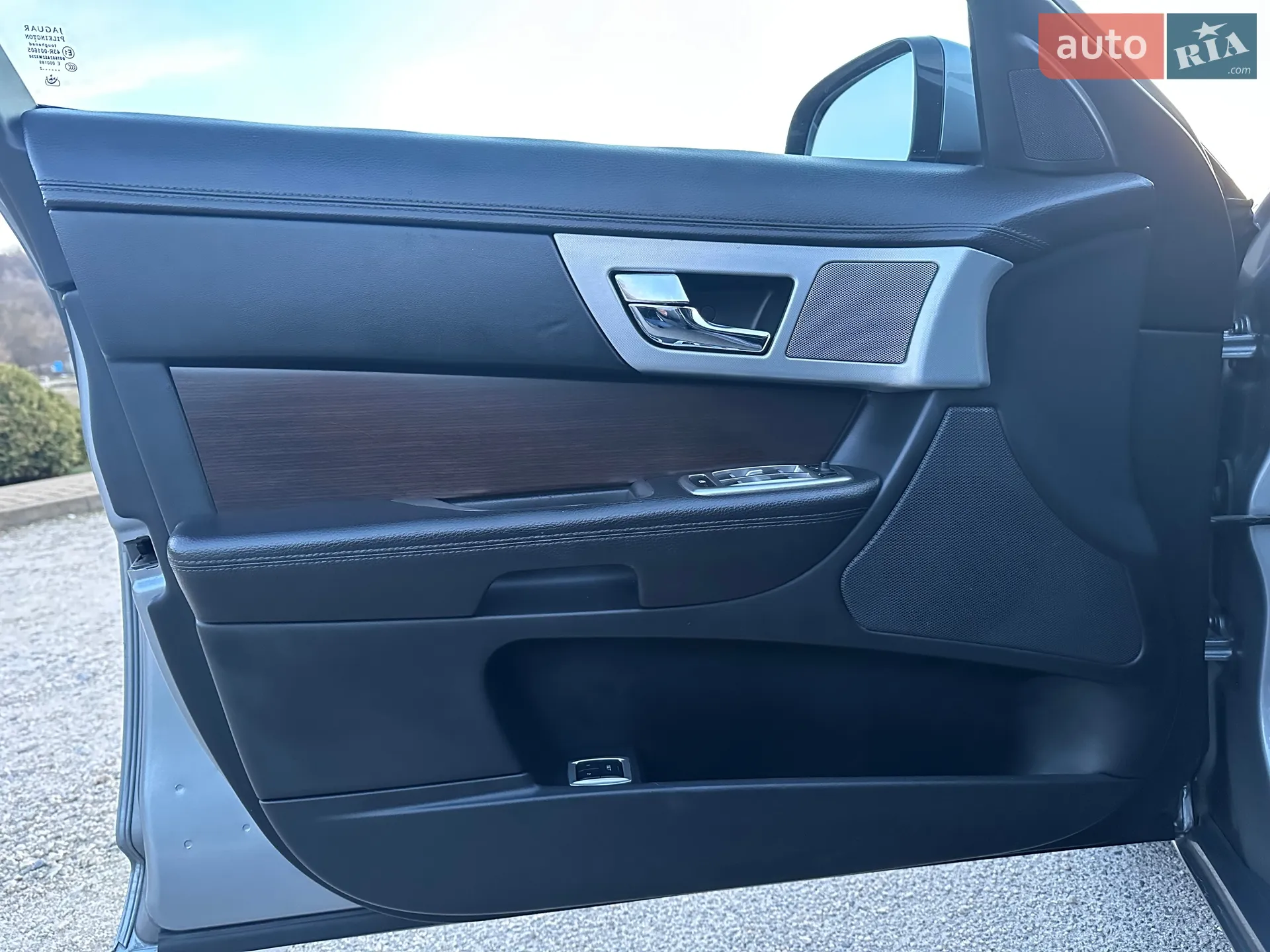 2012 Jaguar XF - мініатюра 20