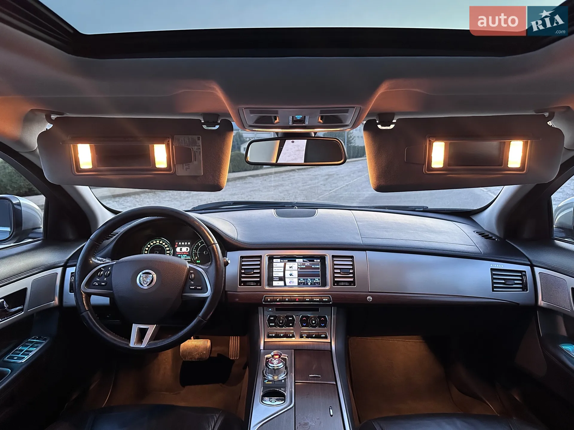 2012 Jaguar XF - мініатюра 36