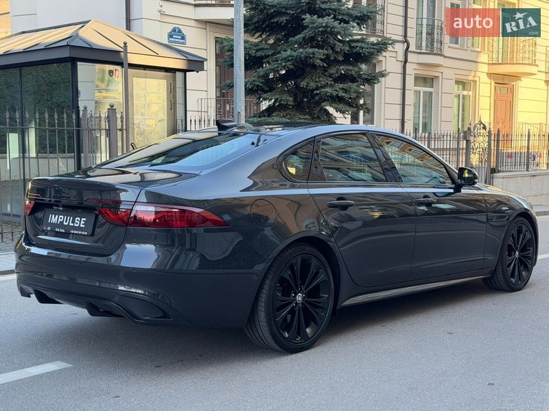 Седан Jaguar XF 2024 в Києві