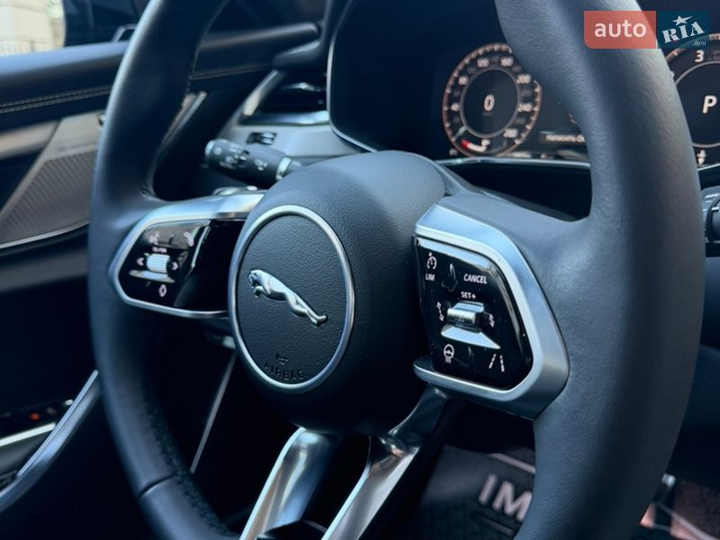 Седан Jaguar XF 2024 в Києві