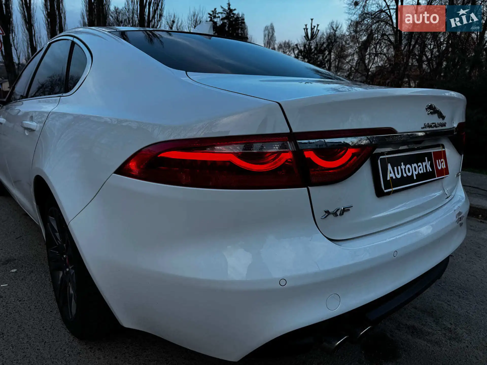 2017 Jaguar XF - мініатюра 8