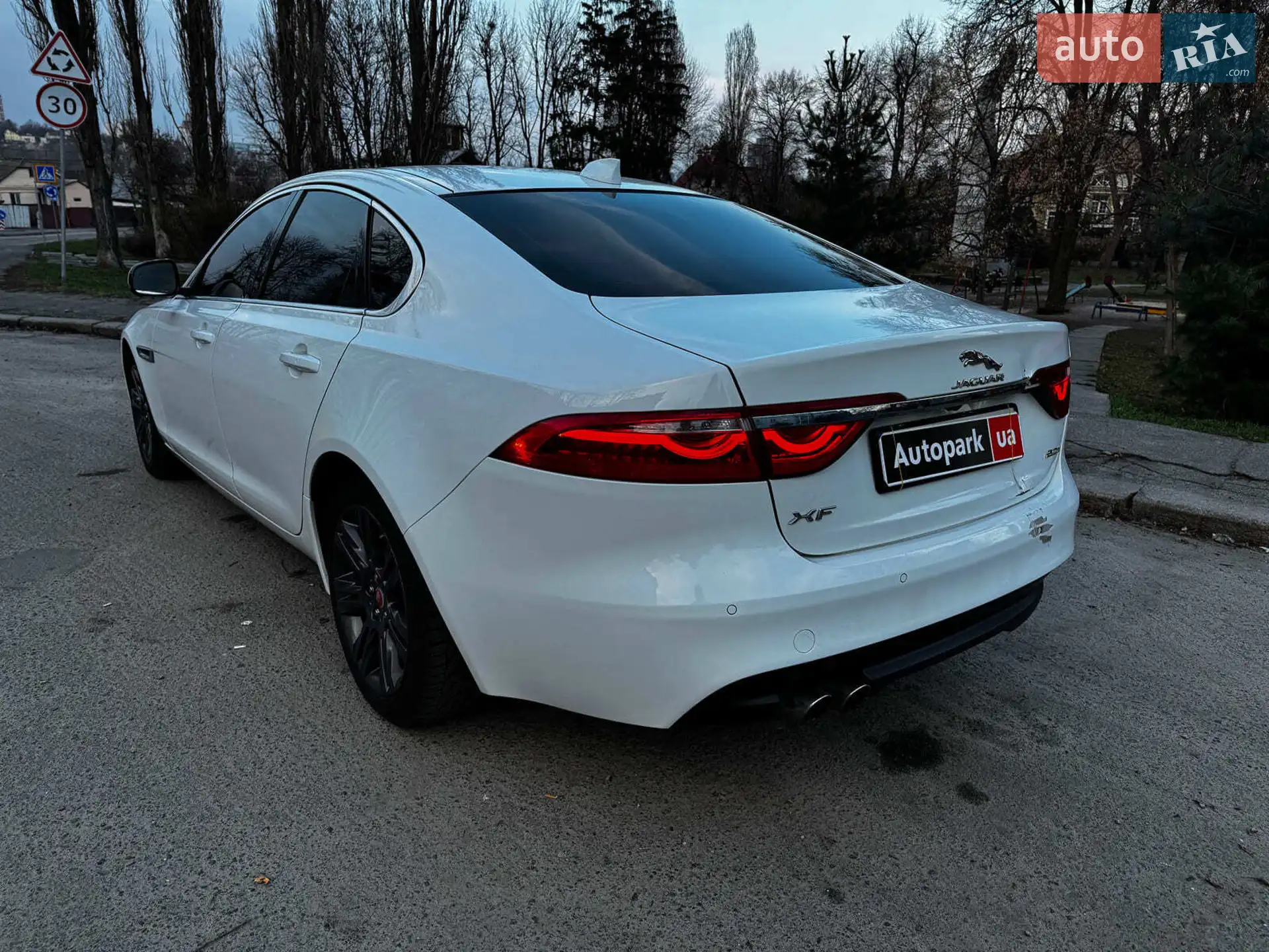 2017 Jaguar XF - мініатюра 7