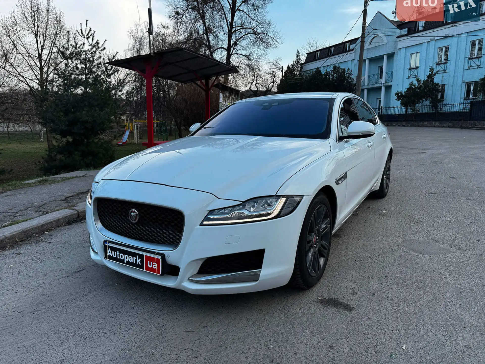 2017 Jaguar XF - фото 1