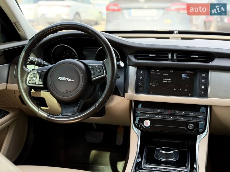 Седан Jaguar XF 2016 в Кривом Роге фото 53 Седан Jaguar XF 2016 в Кривом Роге