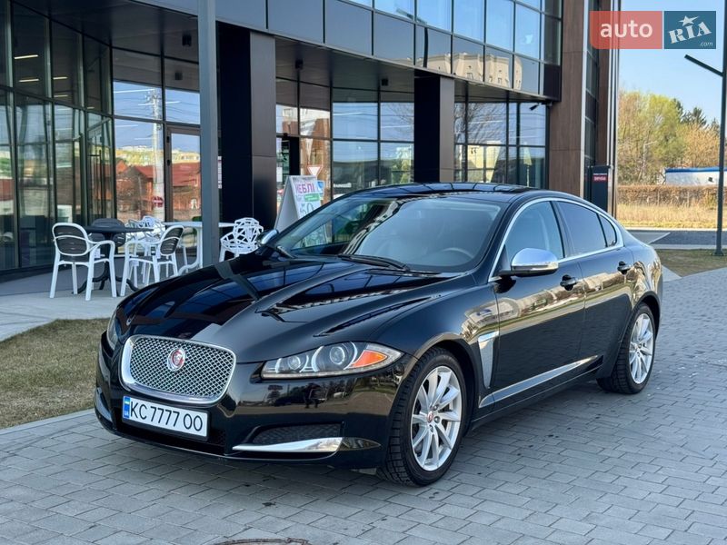 Седан Jaguar XF 2014 в Луцке