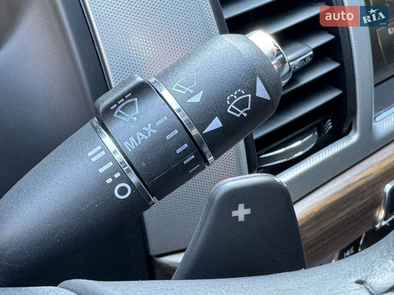 Седан Jaguar XF 2014 в Луцке