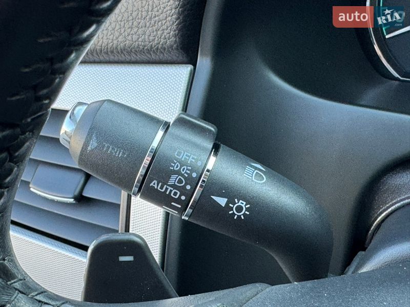 Седан Jaguar XF 2014 в Луцке