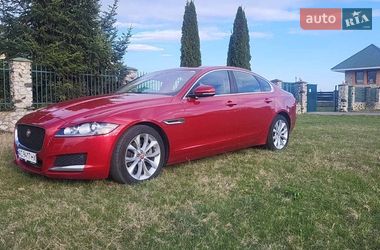 Седан Jaguar XF 2016 в Киеве