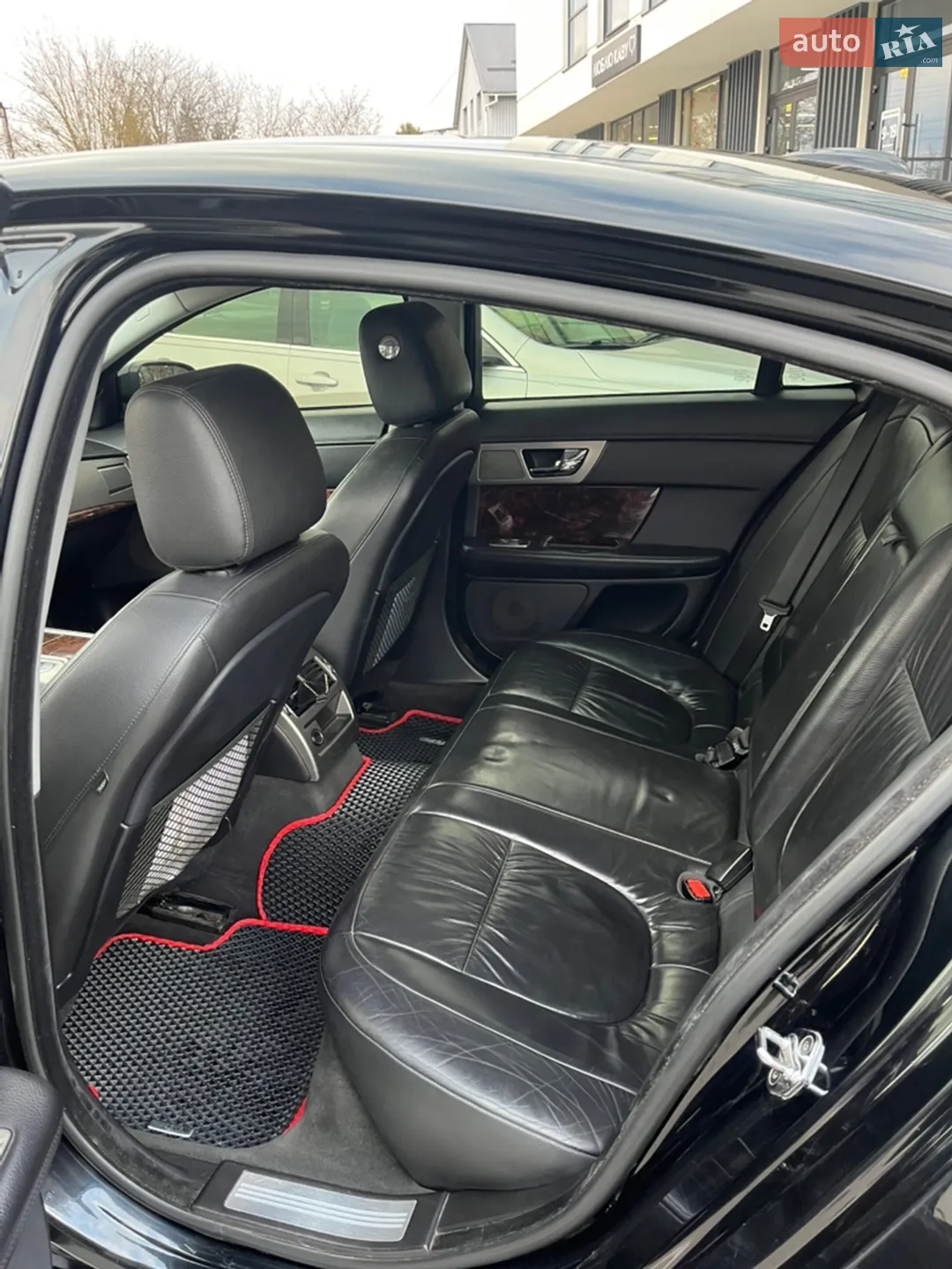 2011 Jaguar XF - мініатюра 15