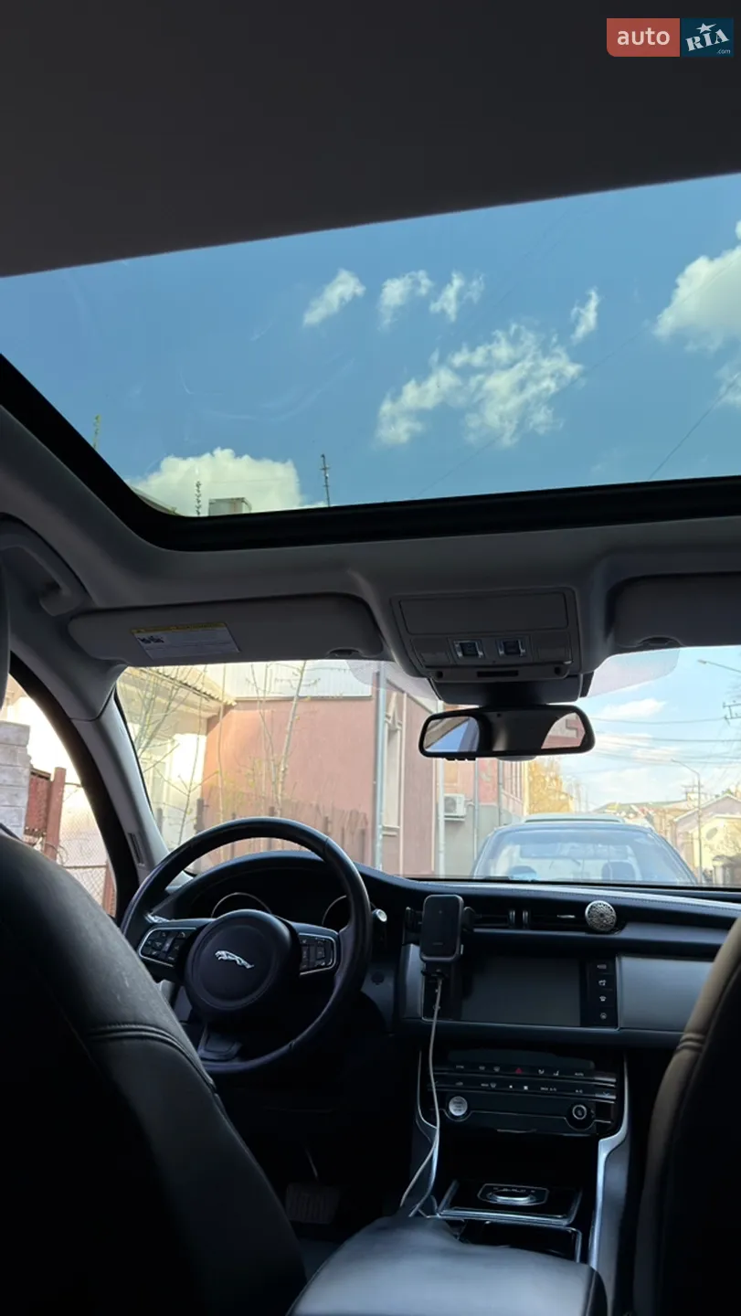 2017 Jaguar XF - мініатюра 9