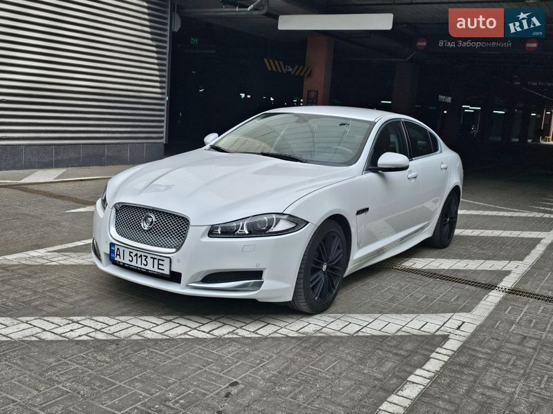 Седан Jaguar XF 2012 в Киеве фото Седан Jaguar XF 2012 в Киеве