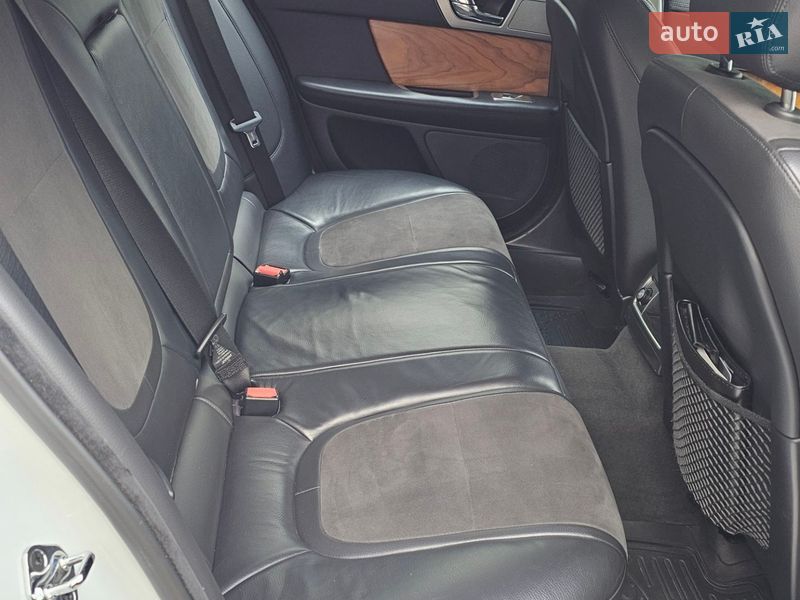 Седан Jaguar XF 2012 в Киеве фото 21 Седан Jaguar XF 2012 в Киеве