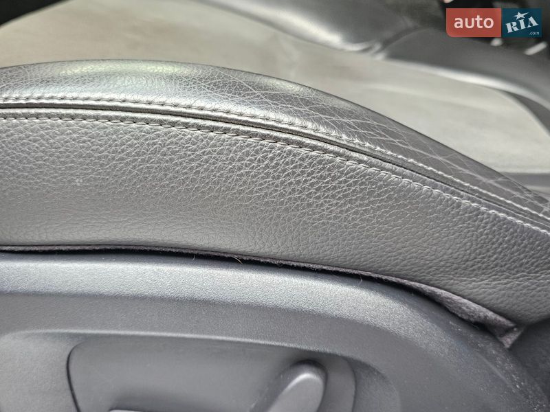 Седан Jaguar XF 2012 в Киеве фото 32 Седан Jaguar XF 2012 в Киеве