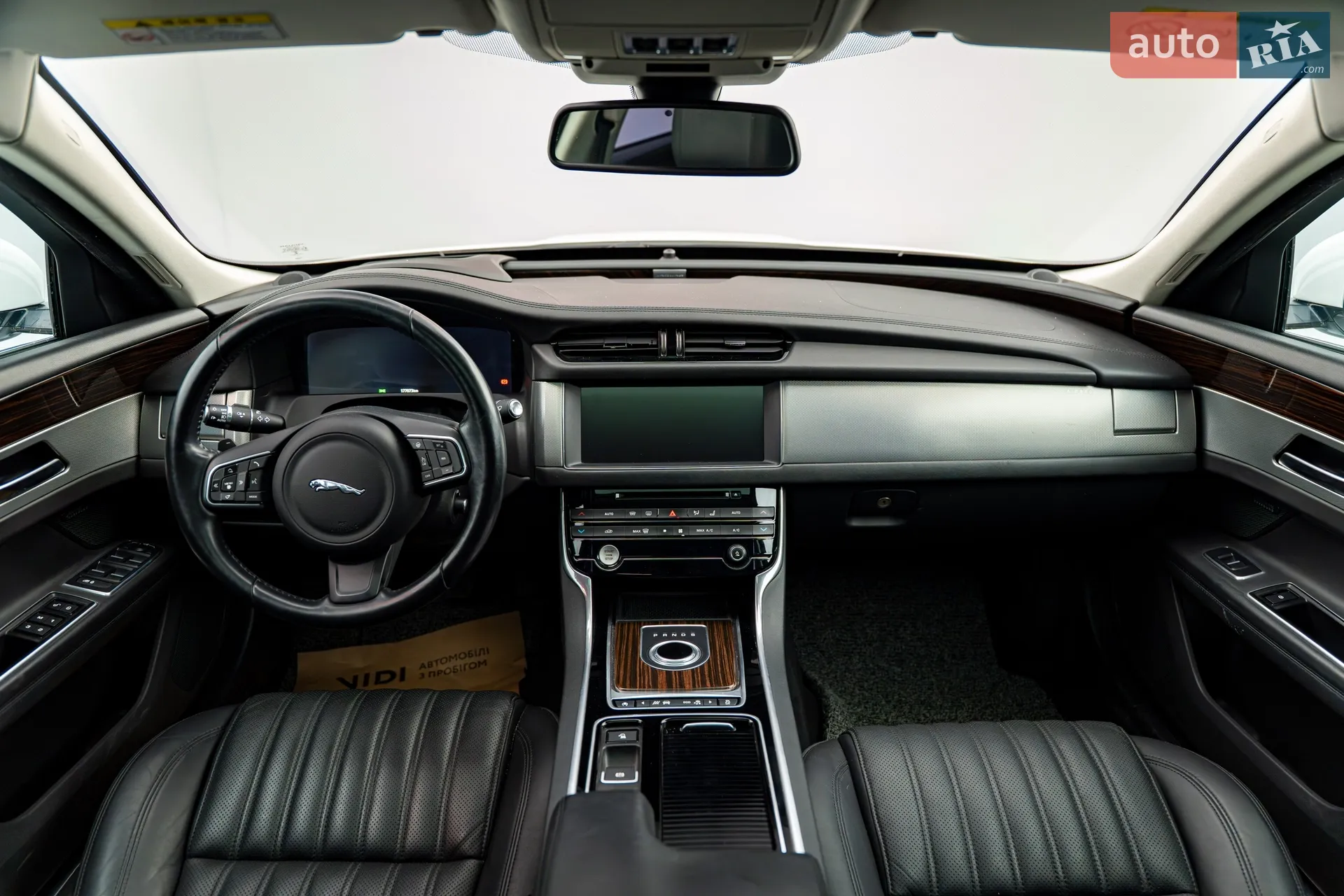 2016 Jaguar XF - мініатюра 10