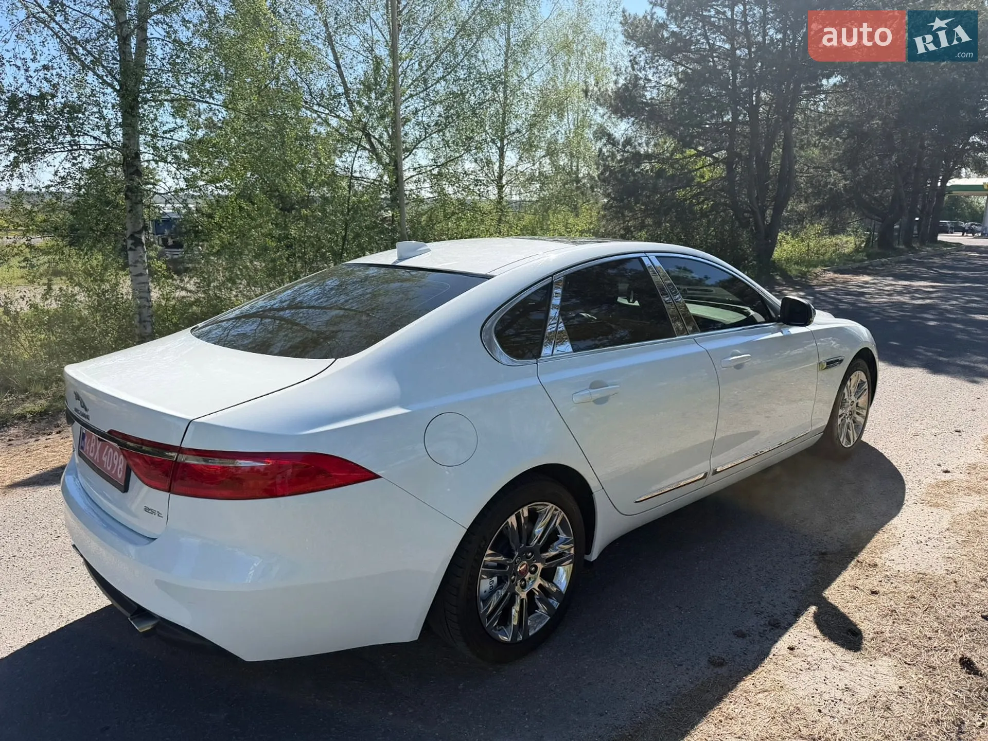 2019 Jaguar XF - мініатюра 3
