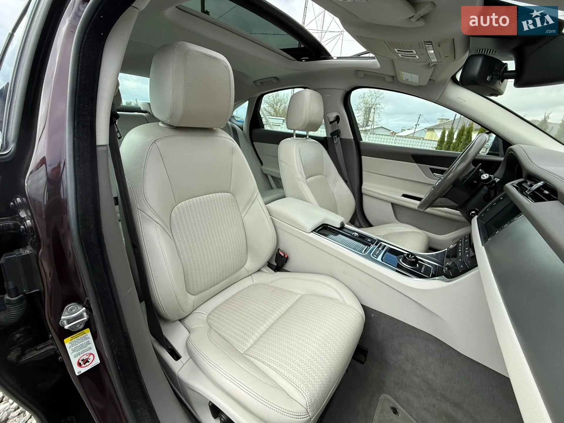 2018 Jaguar XF - мініатюра 25