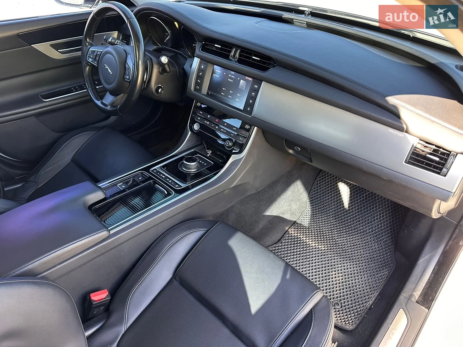 2016 Jaguar XF - мініатюра 19