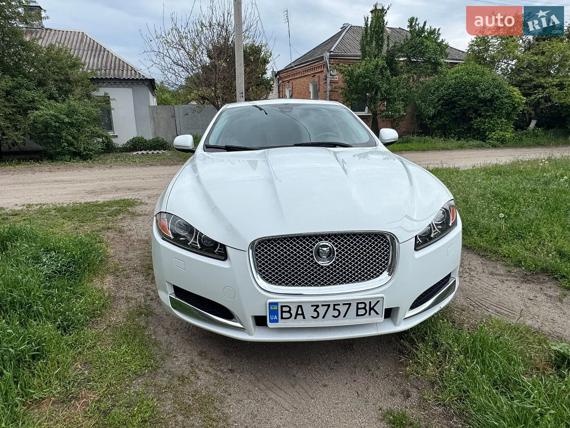 2013 Jaguar XF - мініатюра 2