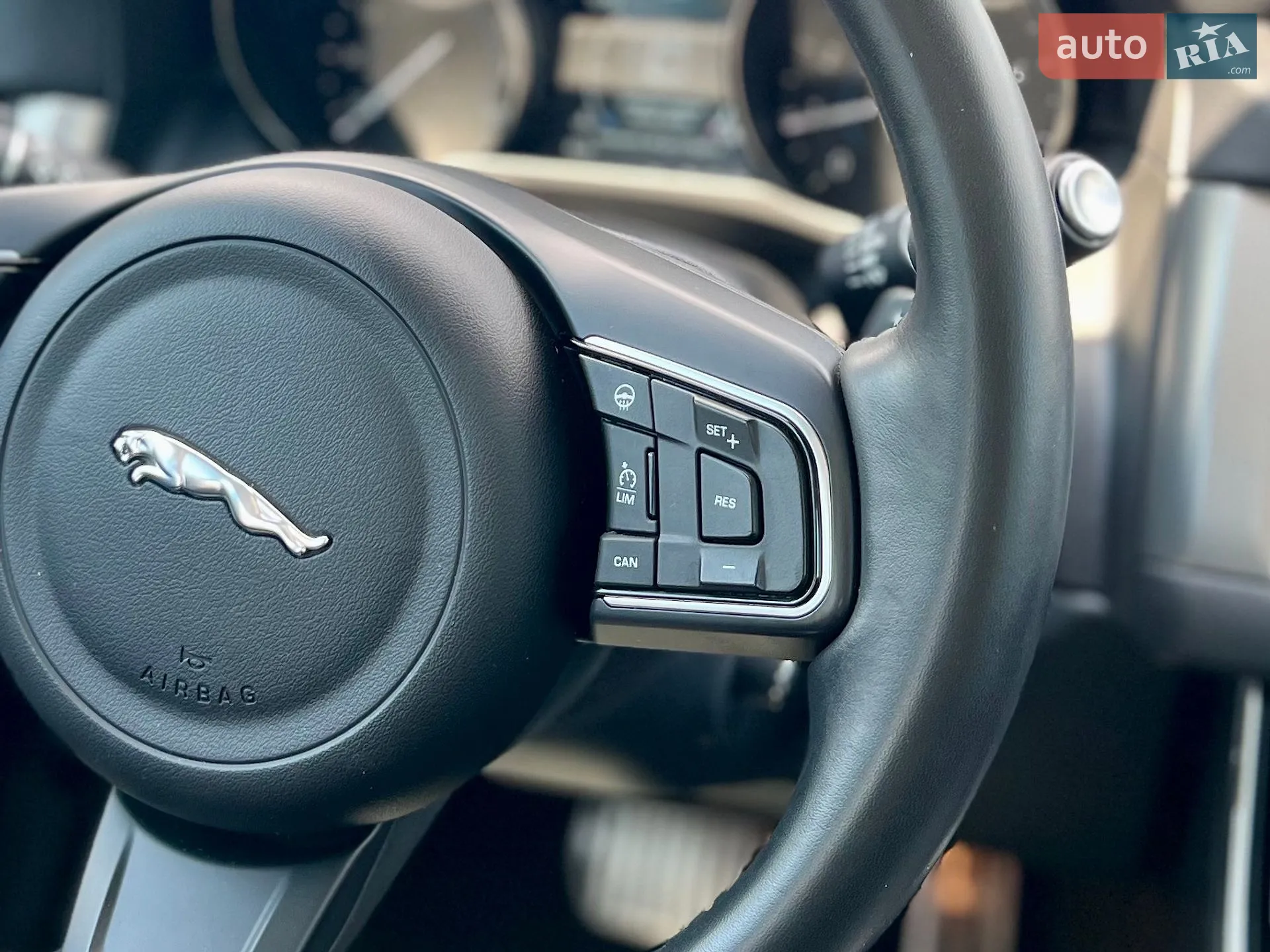2018 Jaguar XF - мініатюра 38